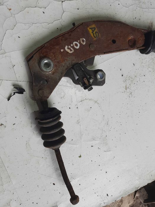 Ручка ричаг ручнік кнопка стоячного тормоза Опель Омега Б 2.0 бензин