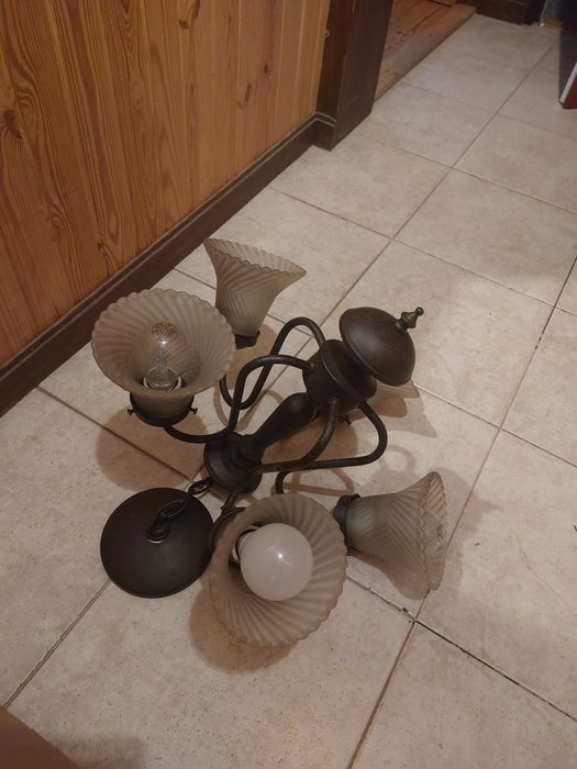 Żyrandol porządny mosiężny