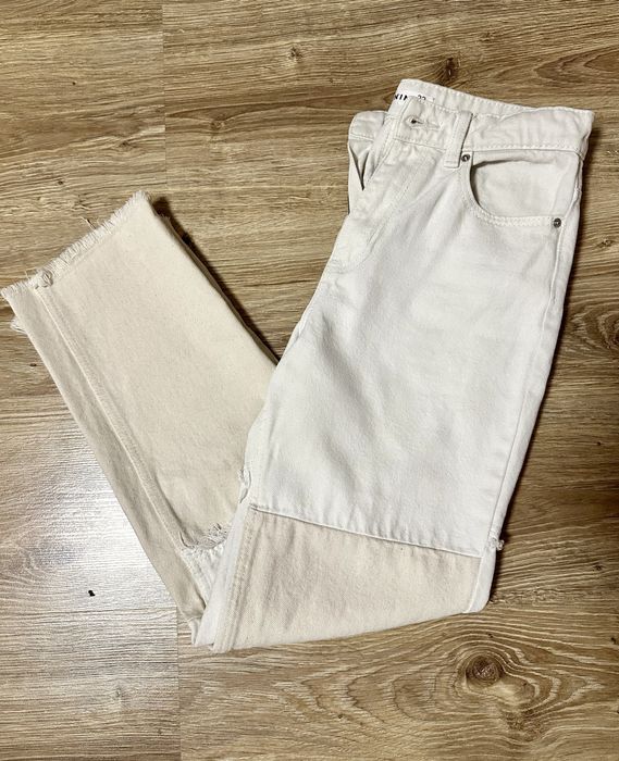 Білі джинси Sinsay MOM, розмір 32 (XS), з бежевими вставками