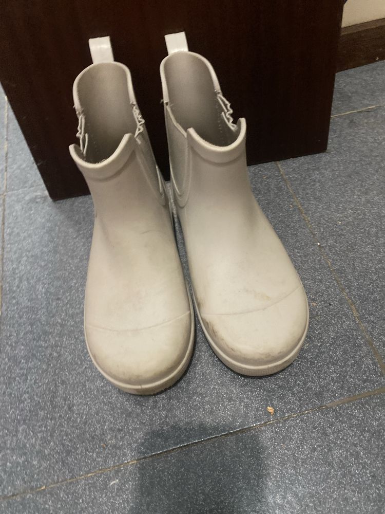 Vendo sapatilha num36/37 marca MO