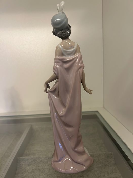 Lladró - Dama del manton 5788