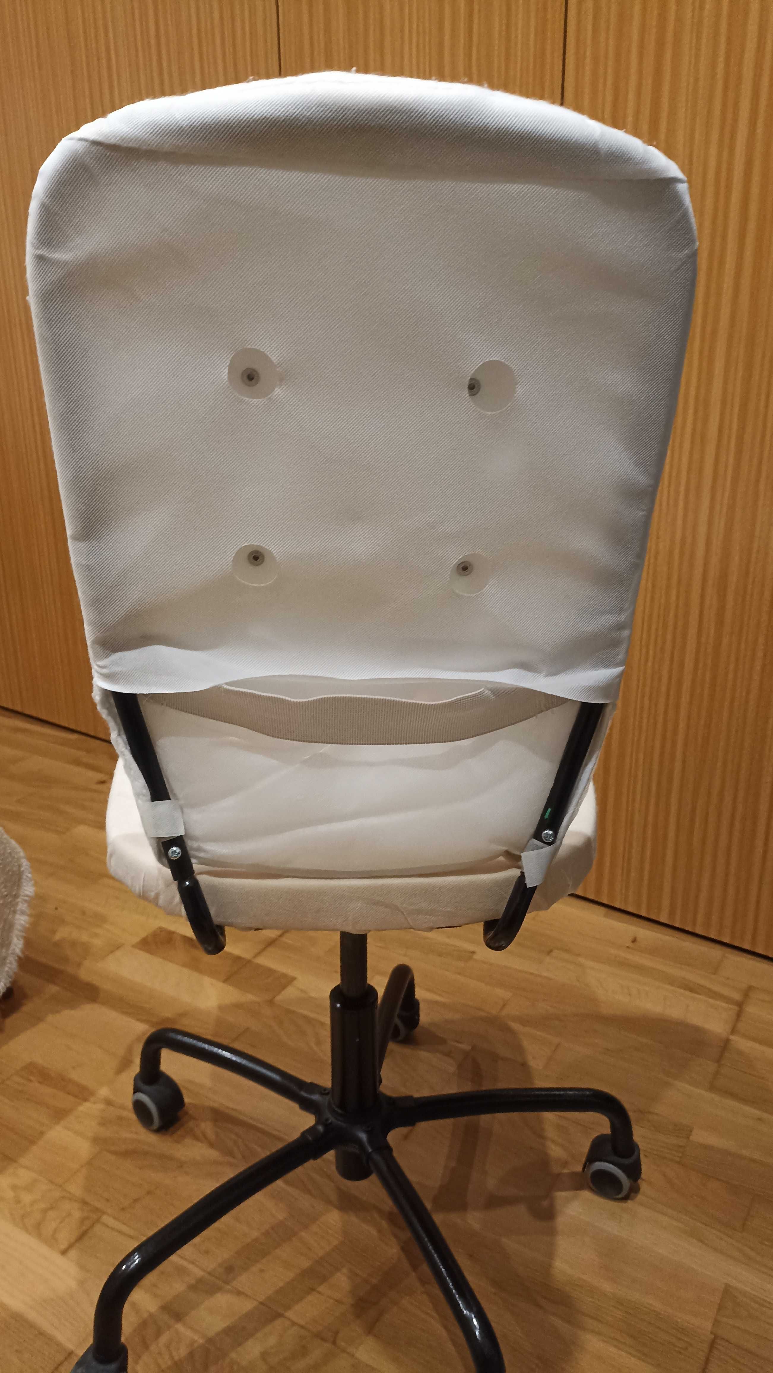 Cadeira giratória IKEA com almofada