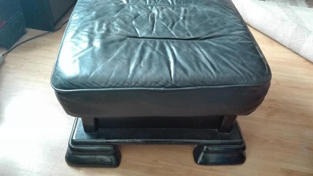 Pufa skórzana czarna