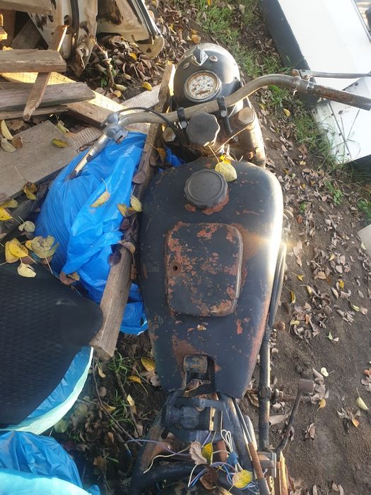 к-750 та мотор є також