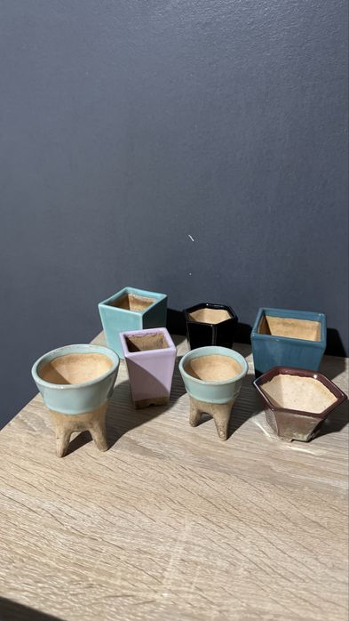 Маленькі керамічні горщики ручної роботи, є на ніжках Zots Ceramics
