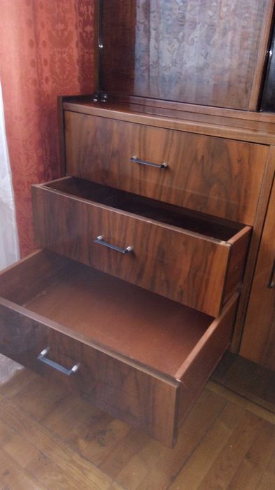 Сервант з натурального дерева(Польща)