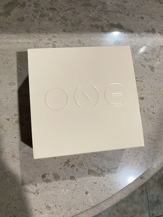 Colar ONE original - novo, nunca usado (com saco original).