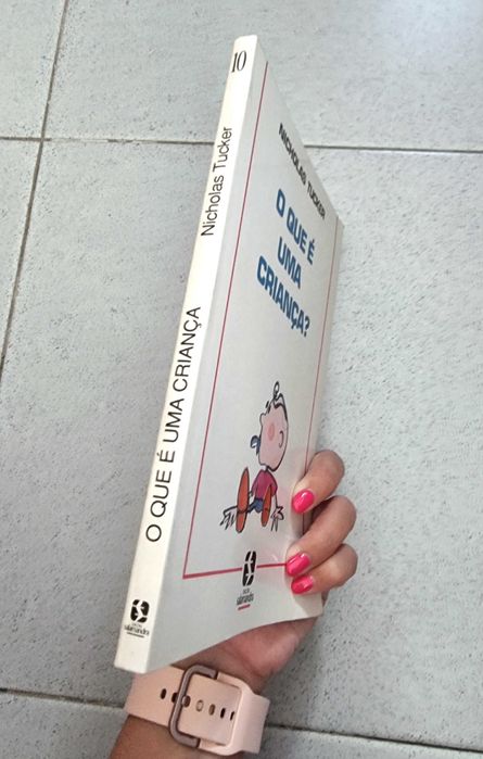 Livro "O que é uma Criança?" de Nicholas Tucker
