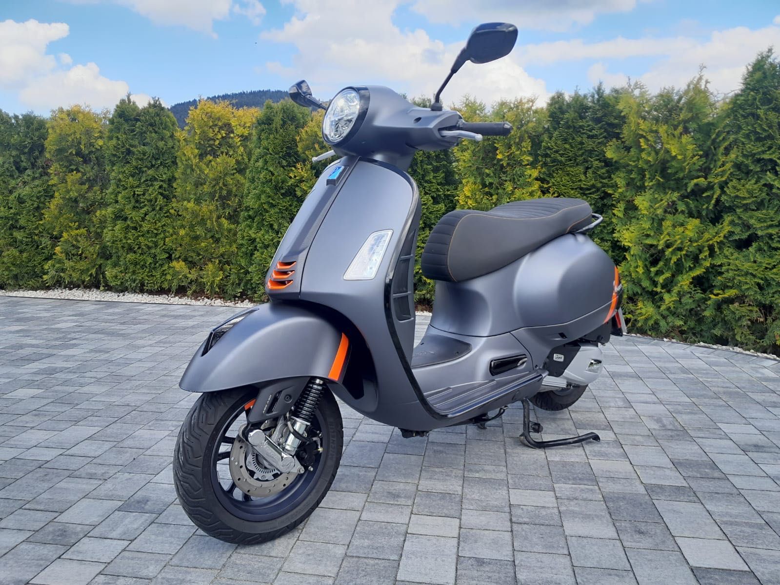 Piaggio Vespa 125 GTS