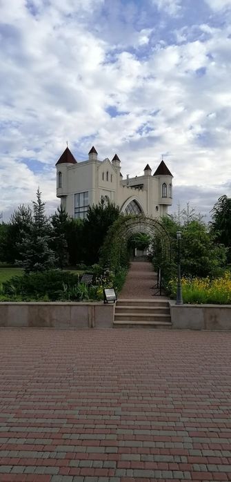 Продажа участка в СЕРЕДИНЕ Совиньона, тихая застроенная улица