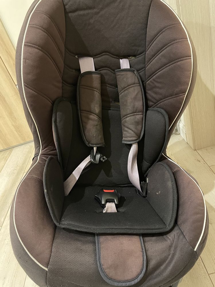 Дитяче автокрісло baby shield 9-18 кг isofix