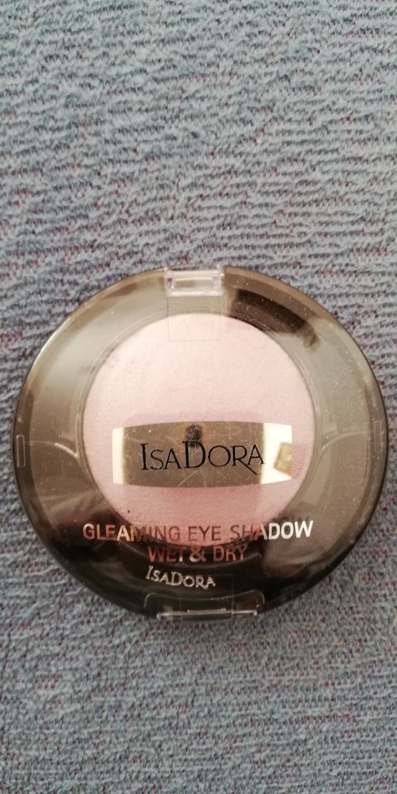 Kosmetyki: Cienie do powiek IsaDora Gleaming Eye Shadow Wet & Dry