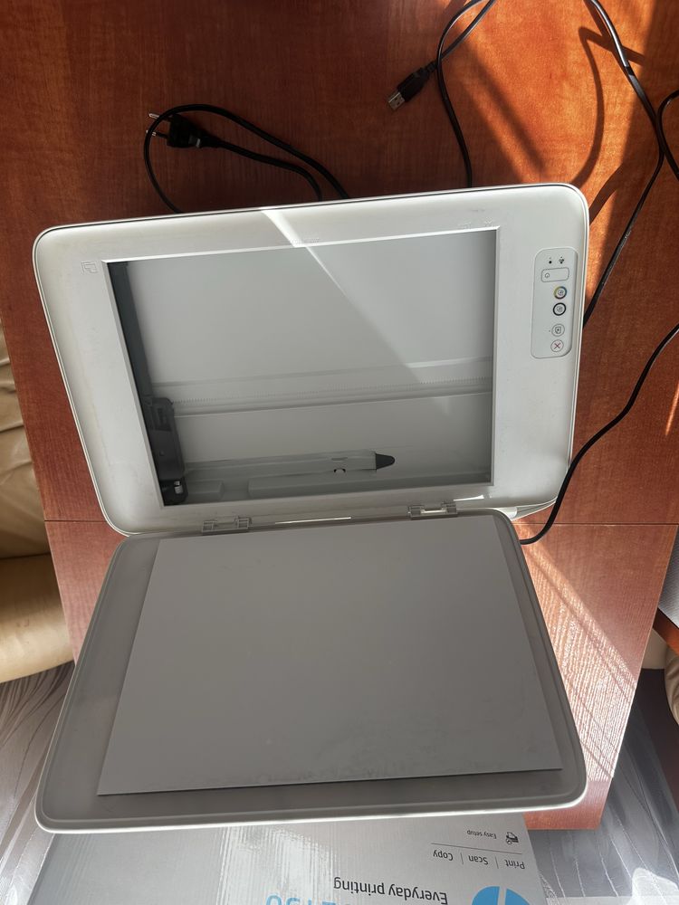 Drukarka HP DeskJet 2130 (nie wiem czy sprawna)