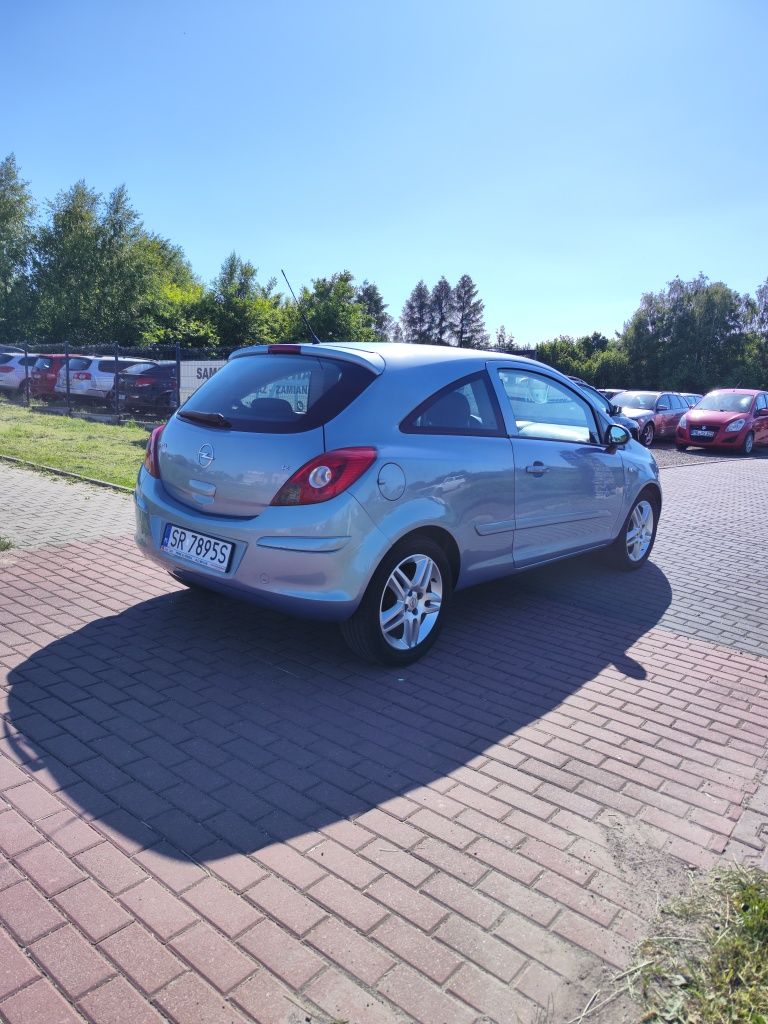 Opel Corsa D benzyna 1.2 Klimatyzacja