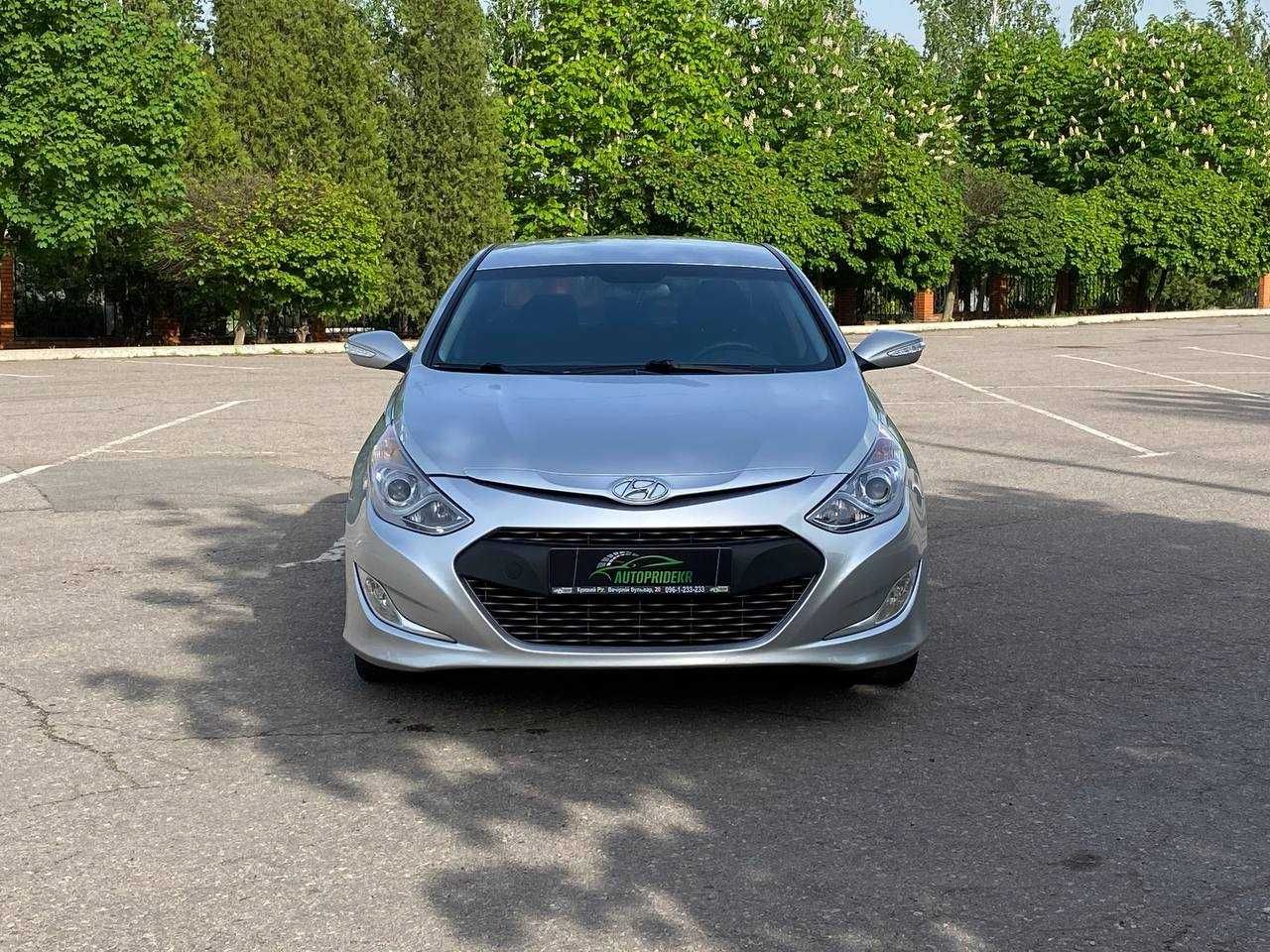 Авто Hyundai Sonata hybrid 2013р 2.4 бенз,обмін[Перший внесок від 20%]