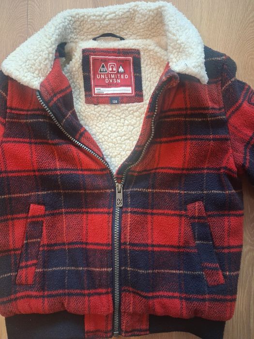 Kurtka zimowa z futrem dla dziecka 128 cm
