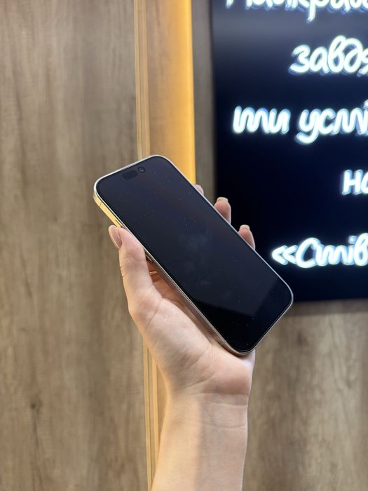 Б/у IPHONE 16Pro 128 White Titanium Neverlock Костюшка,5 igrand
