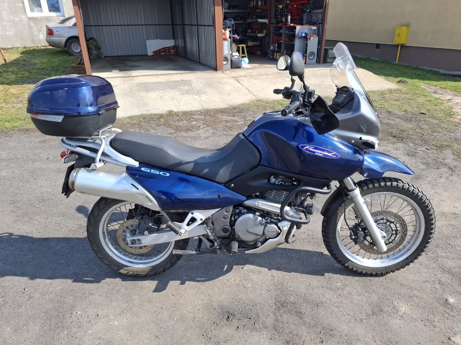 Suzuki XF650 Freewind