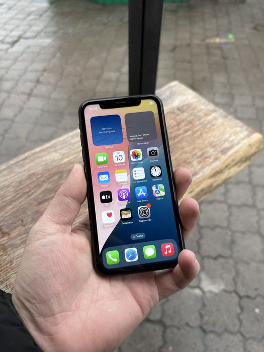 Apple iPhone XR 64GB Black
