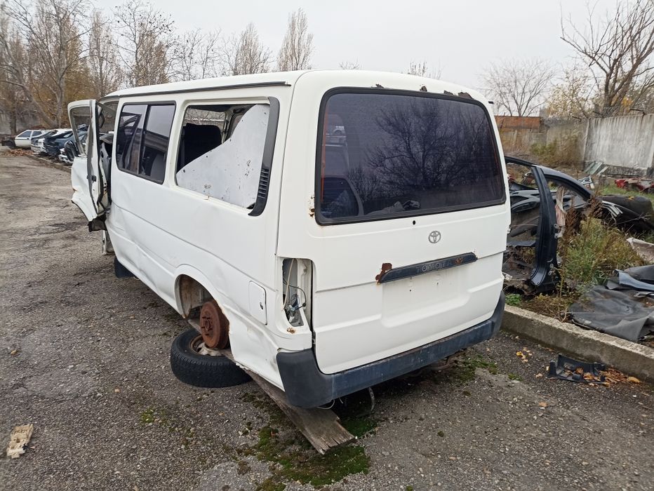 Тойота Хайс 2L Diesel 2.4 задній міст