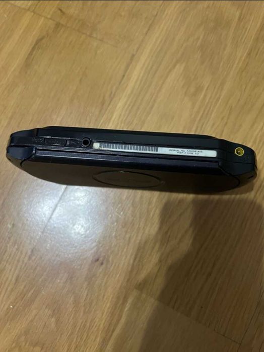 PSP E1000 добрий стан +32GB microSD +ігри +чохол Playstation portable