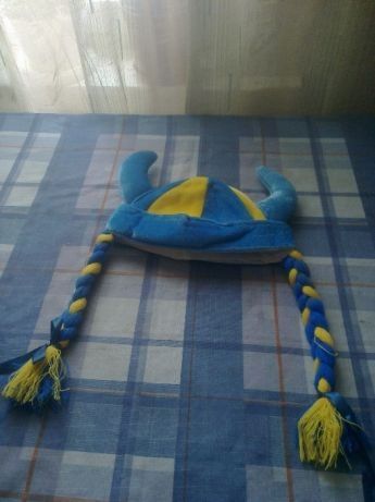 Продам шапку болельшика футбола