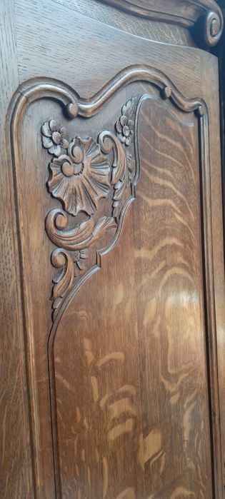 Dębowa czterodrzwiowa szafa w stylu Ludwika RATY