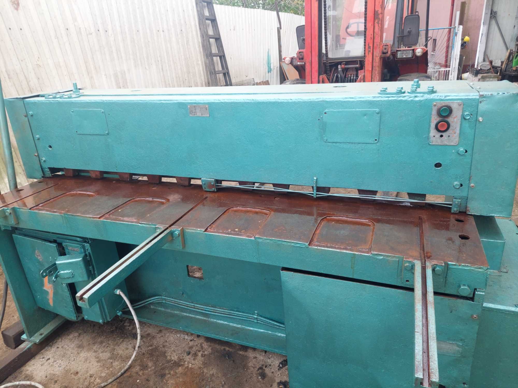 Gilotyna  do blachy ng 3 x 2000
