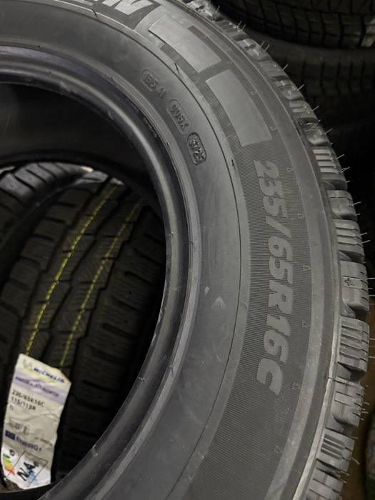Зимові шини 235/65R16C Michelin
