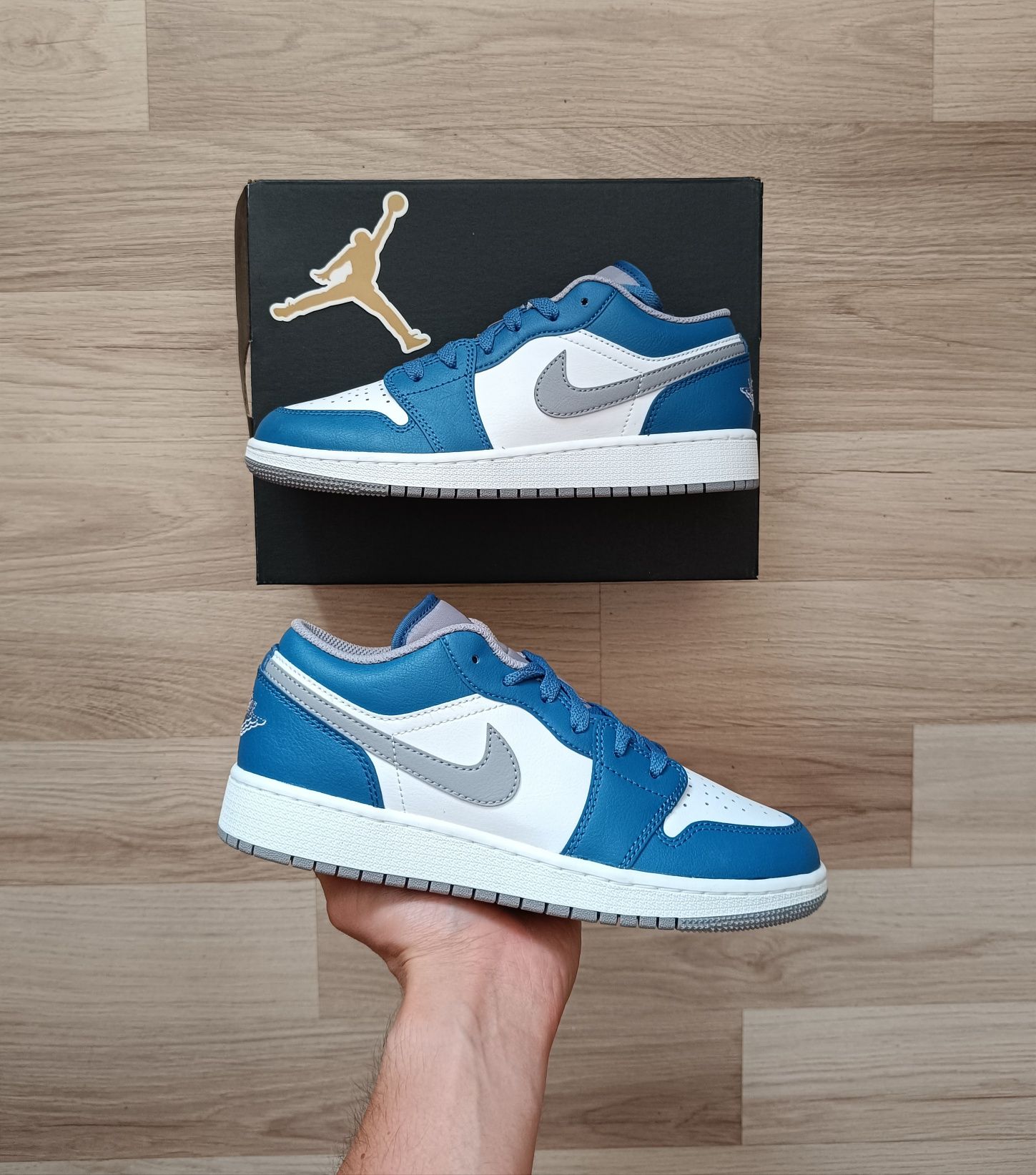 Buty damskie Nike Air Jordan 1 Low True Blue r. 38