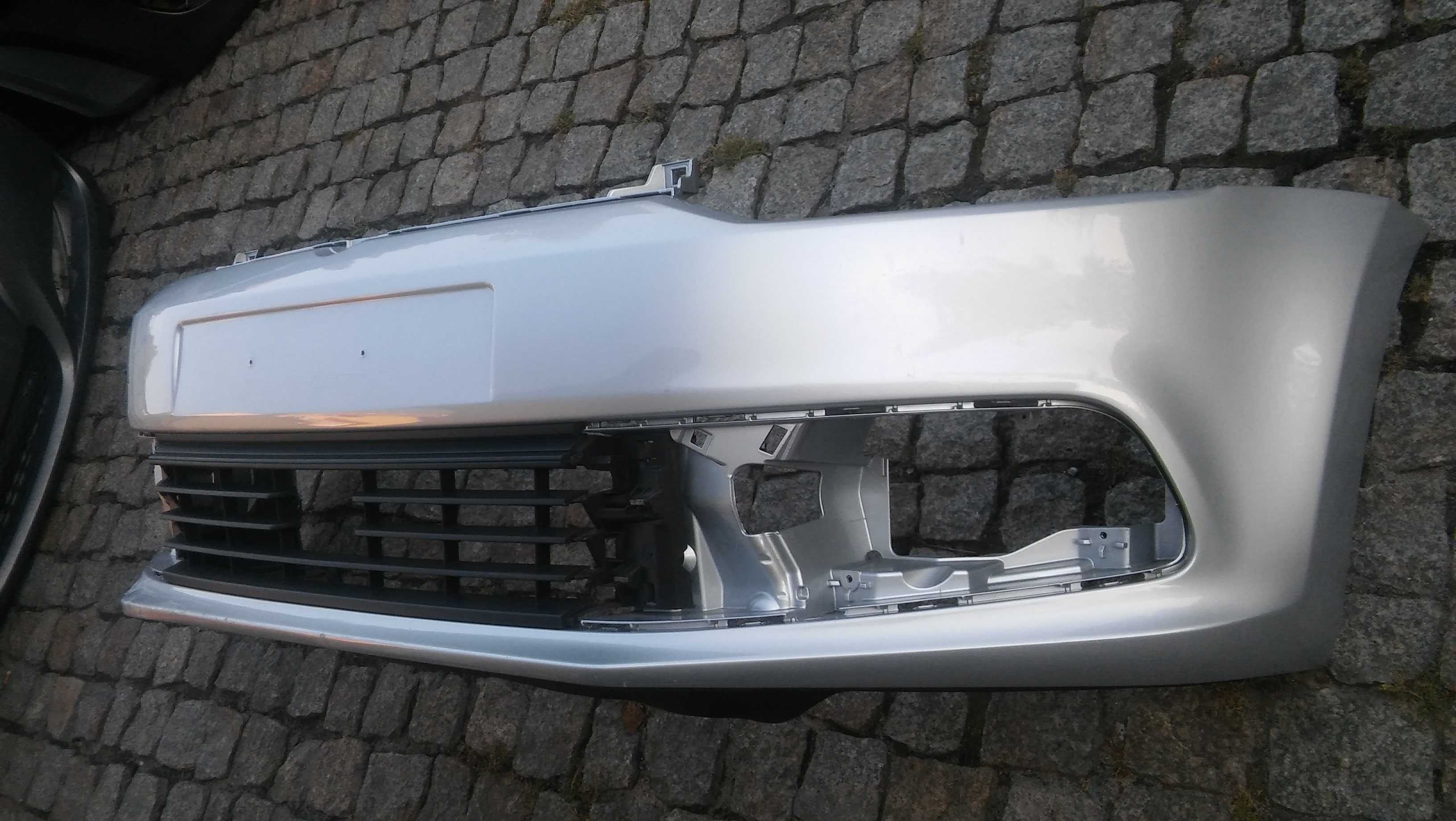 VW Polo 6C0,od 14r,zderzak przód+kratka radar+hokej,SREBRNY=LA7W,orygi