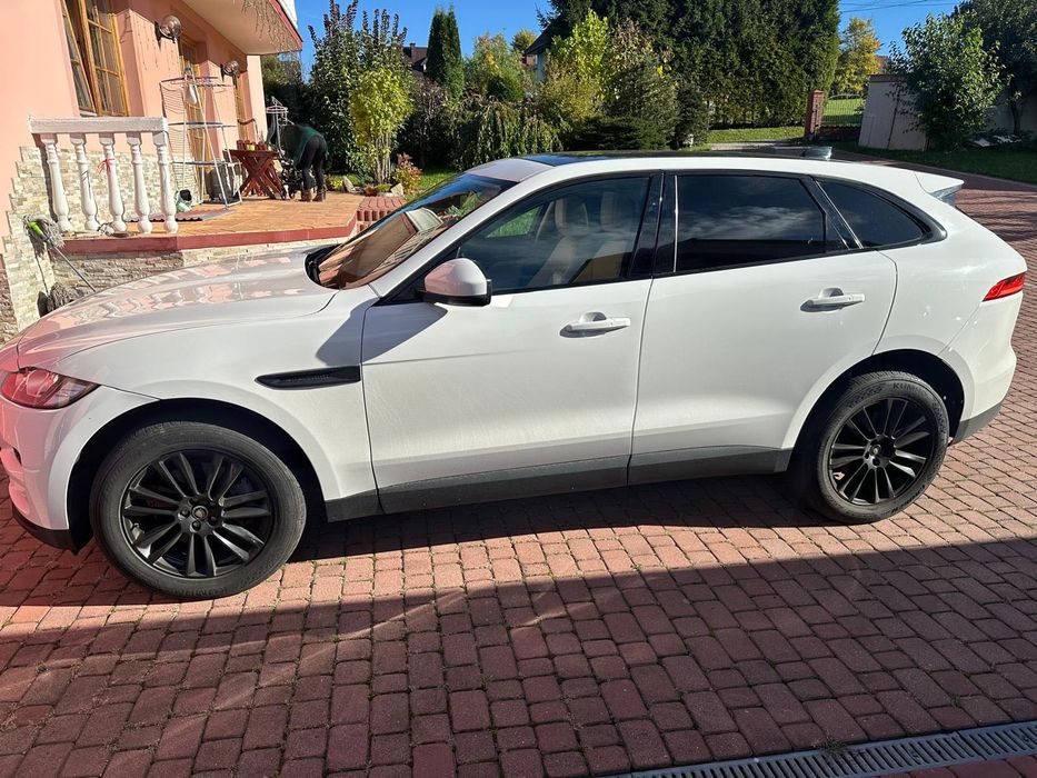 Jaguar F-Pace 30T 300km PRESTIGE