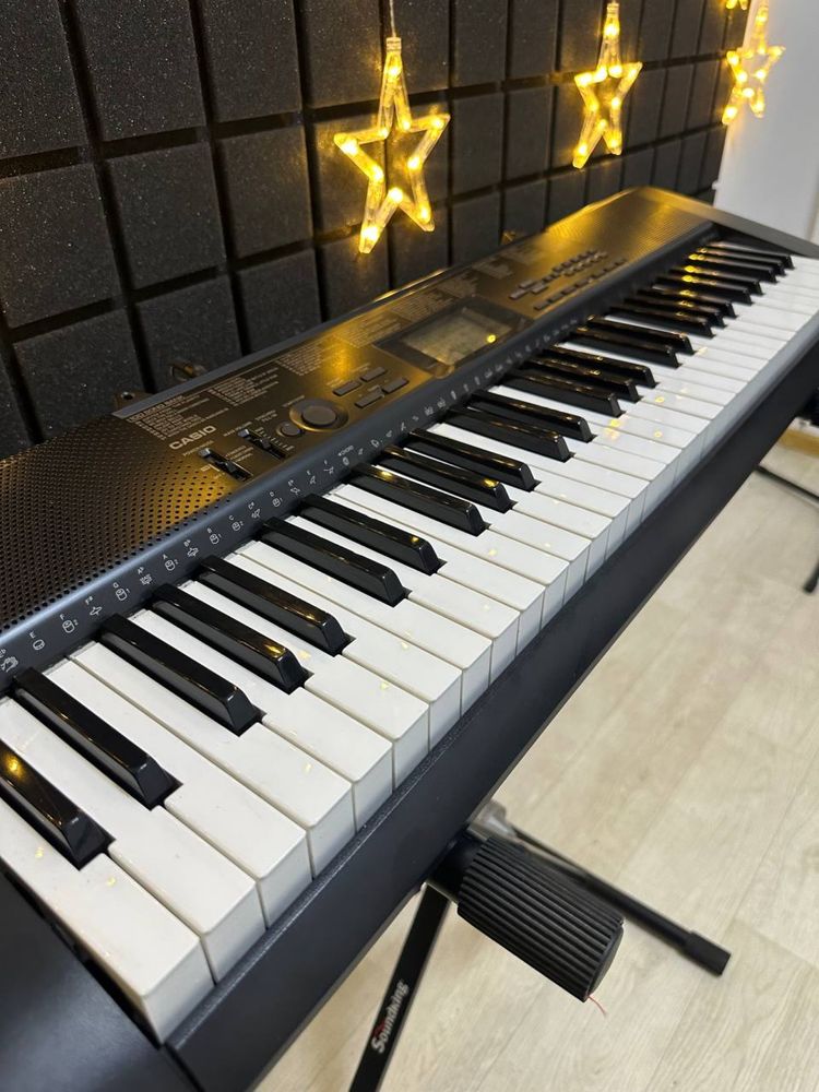 Синтезатор CASIO крута модель!!! Цифрове піаніно, клавіши
