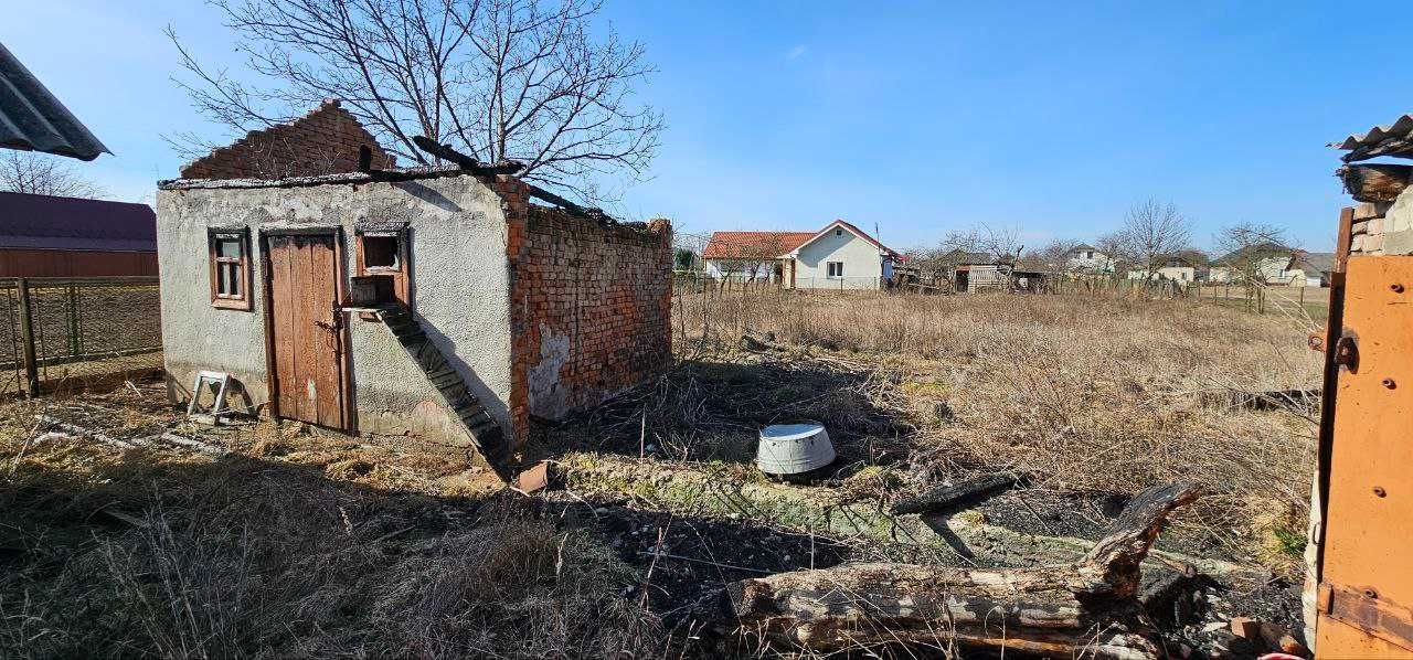 Продається земельна ділянка з комунікаціями 12сот по дорозі в Буковель