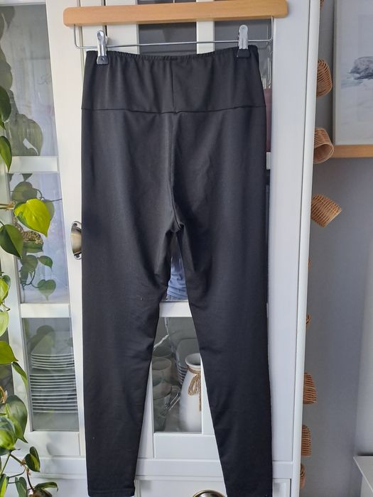 Czarne legginsy S