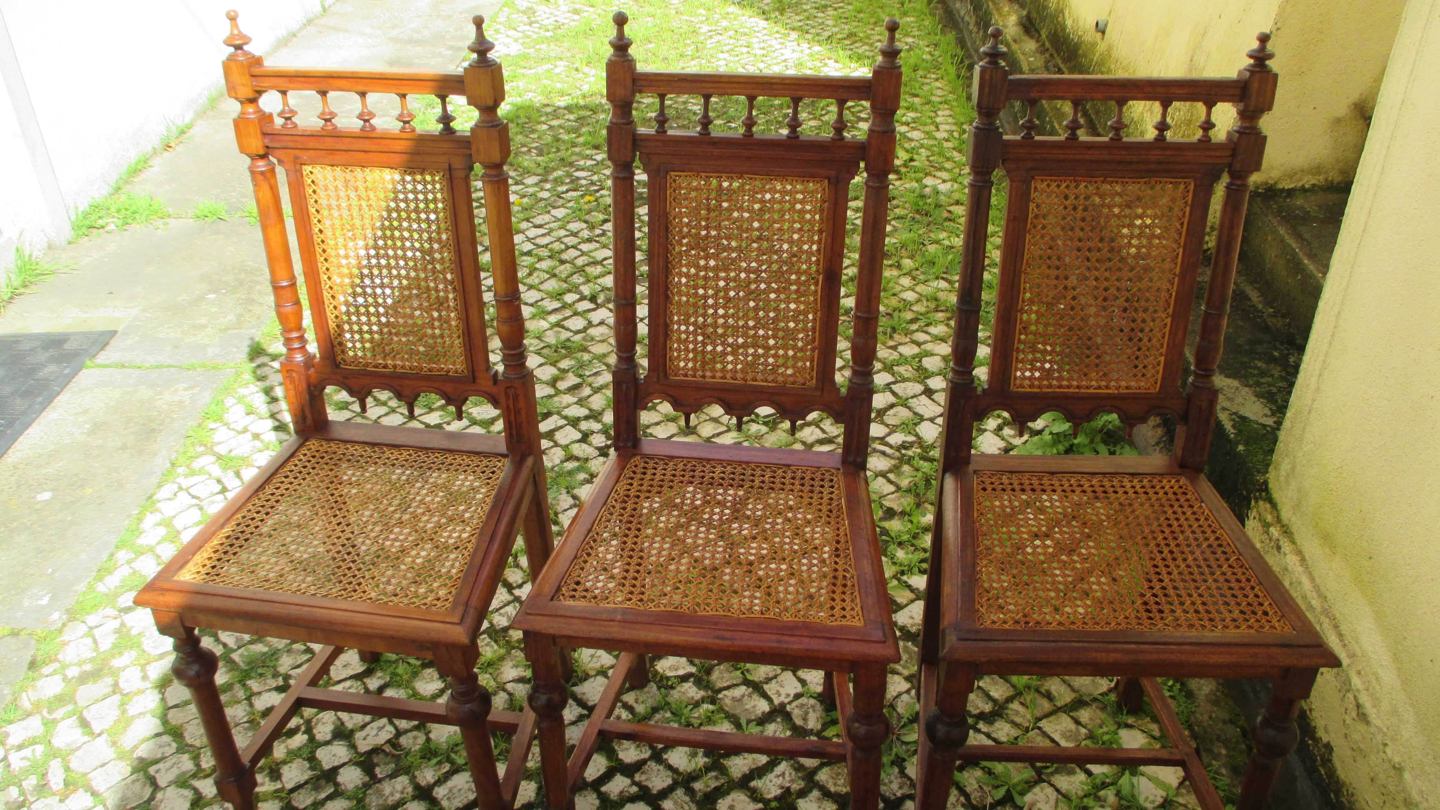 6 Cadeiras em Palhinha Antigas empecaveis