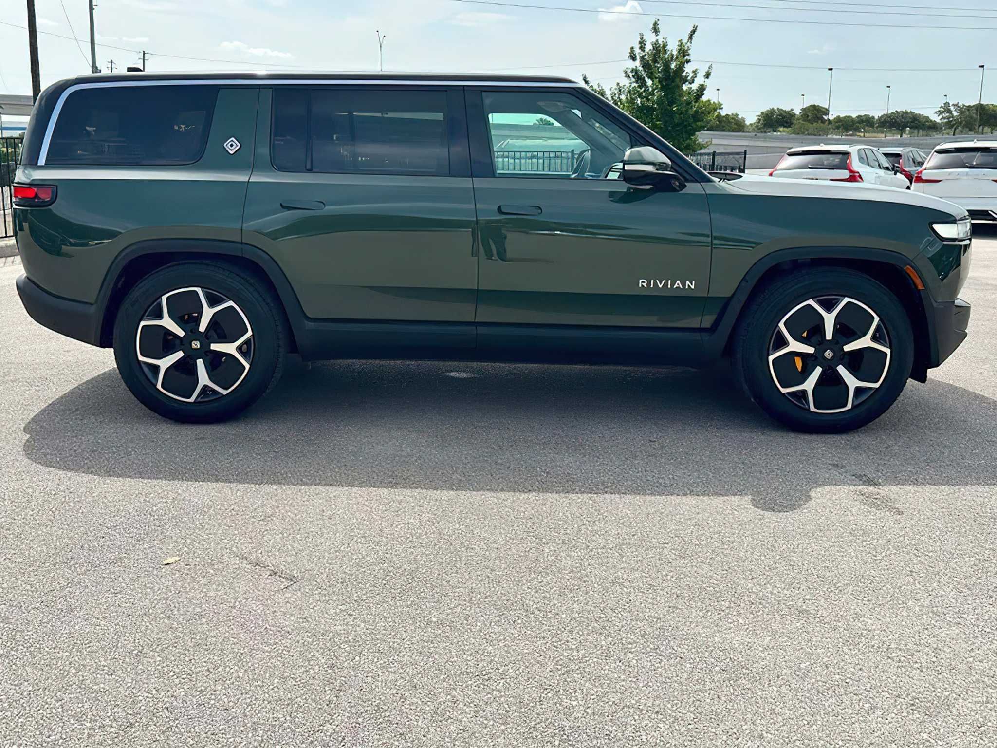 Rivian R1S Launch Edition 2024