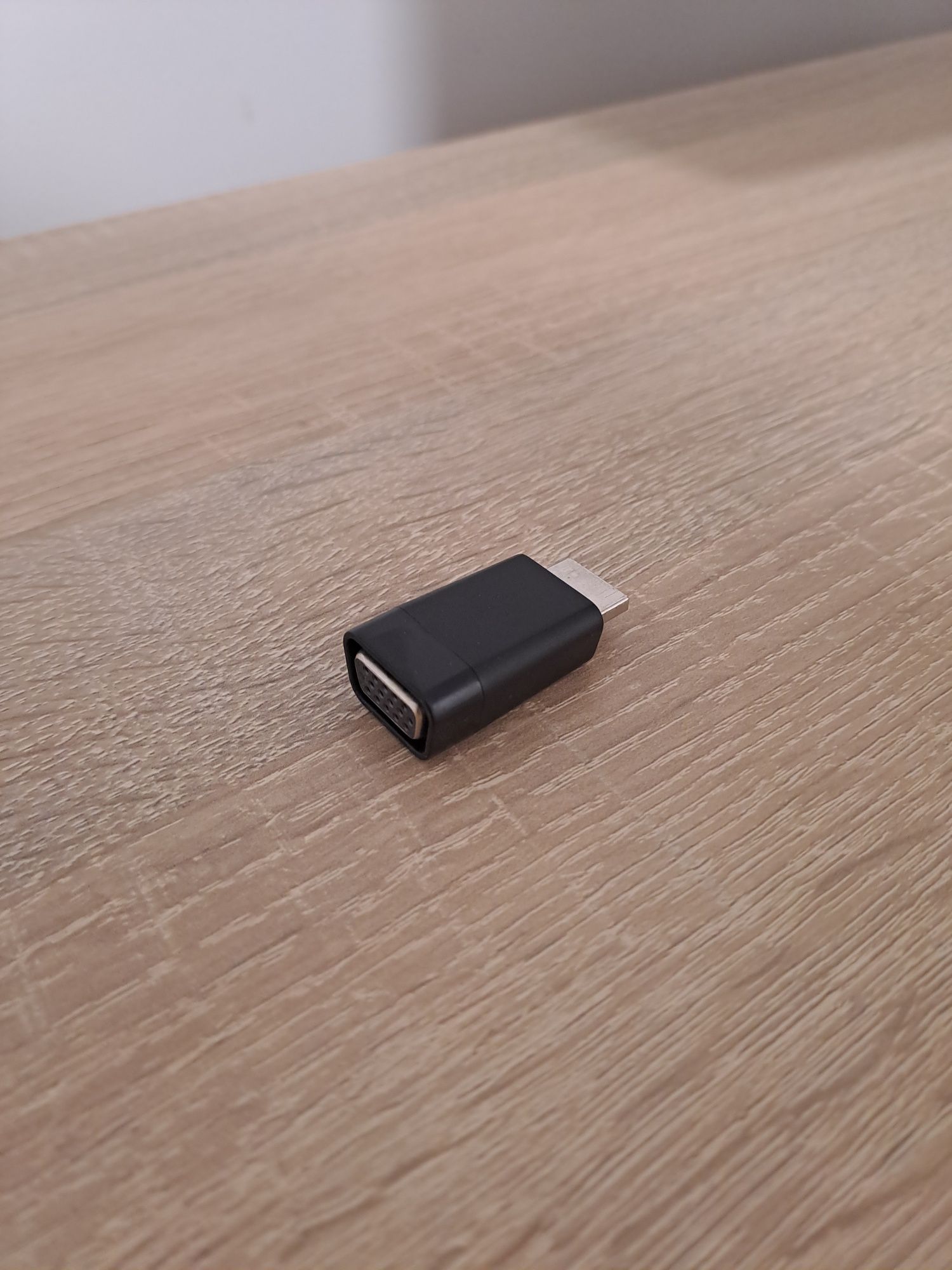 Monitor Dell VGA (z przejściówką HDMI)