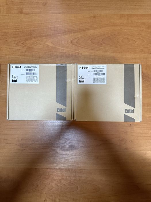 Морська двостороння радіостанція Entel HT644