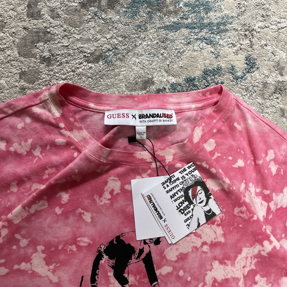 Новая Футболка Guess X Brandalised. L