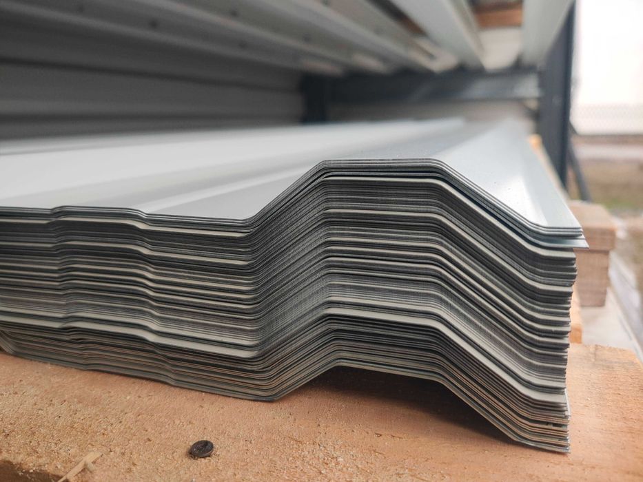 Blacha trapezowa T18 biało/szary podkład 2gi gat wiaty garaż gospodarc