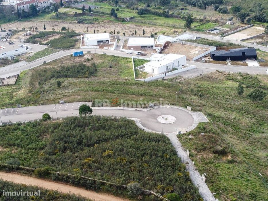 Lote de terreno para Construção na Quinta de Santa Bárbara em Const...