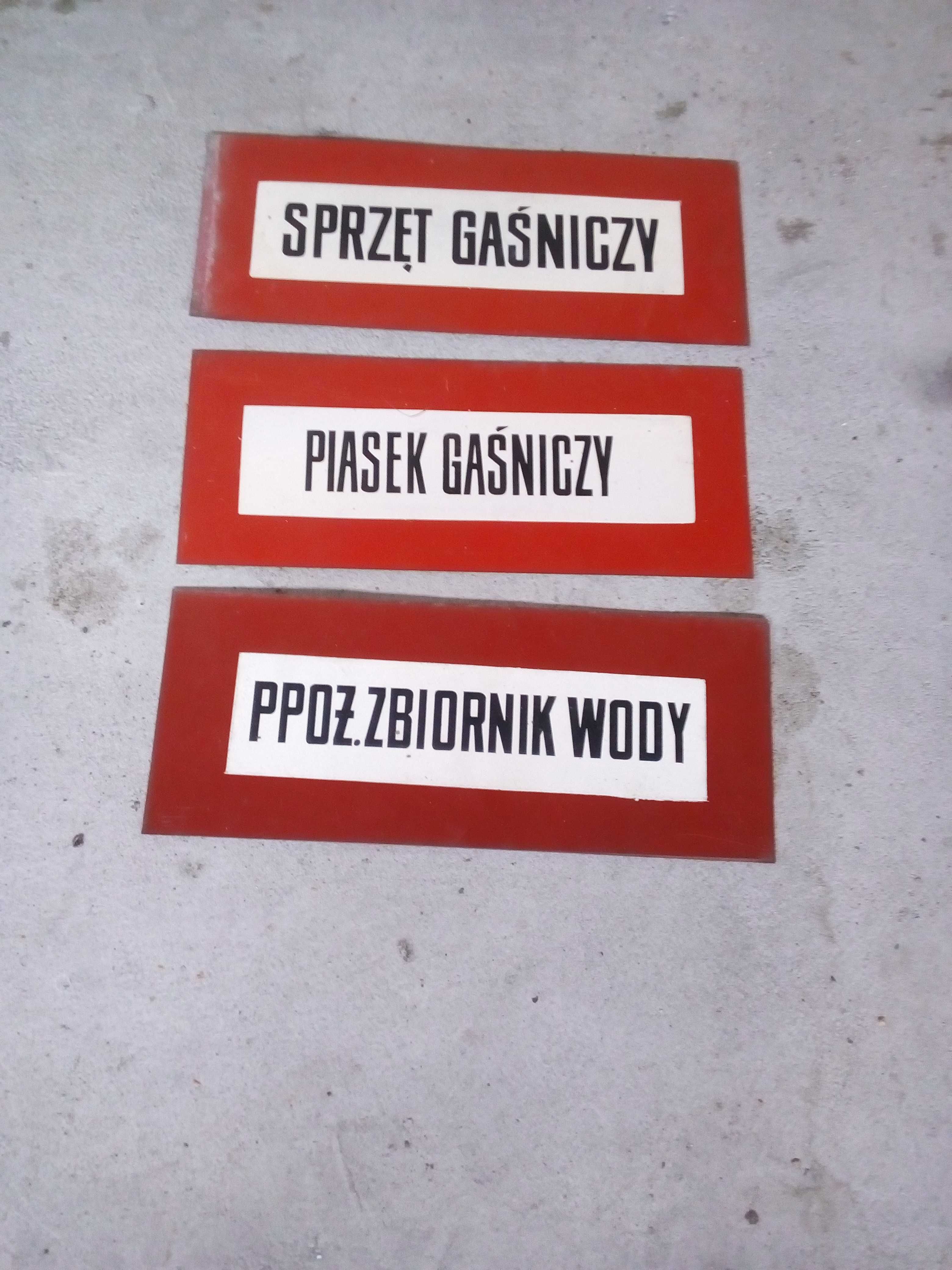 tablice metalowe z czasów prl