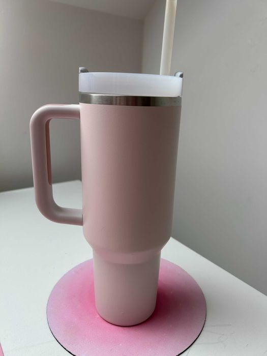 Piękny kubek Stanley