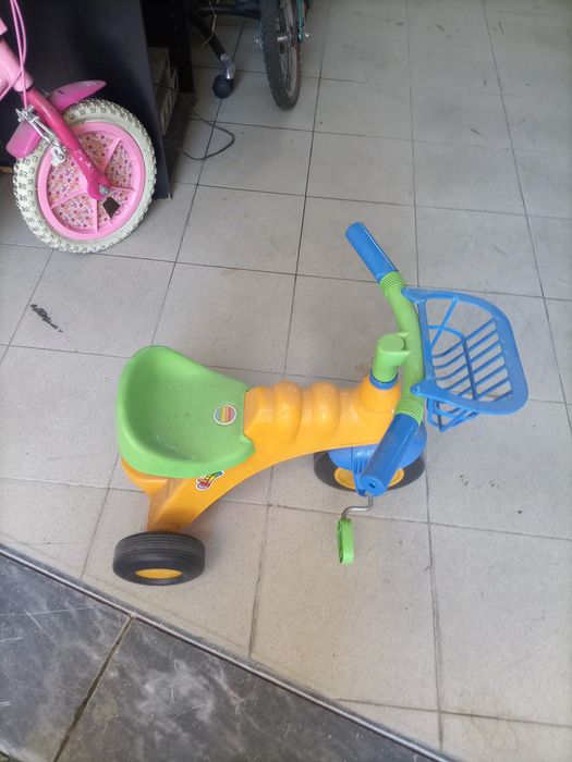 Triciclo criança
