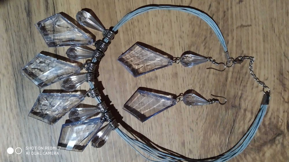 Stare korale z kolczykami