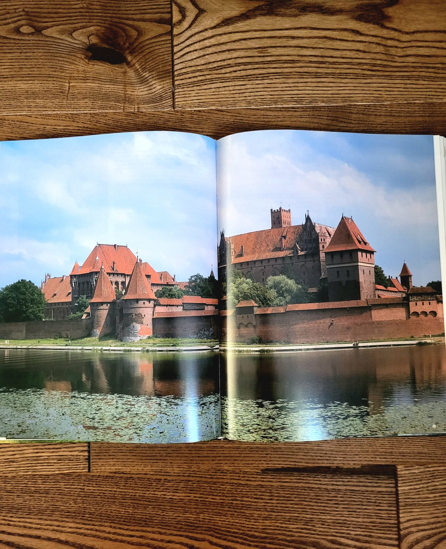 Album Perły architektury w Polsce NOWY, książka z tłum. na ang.i niem.