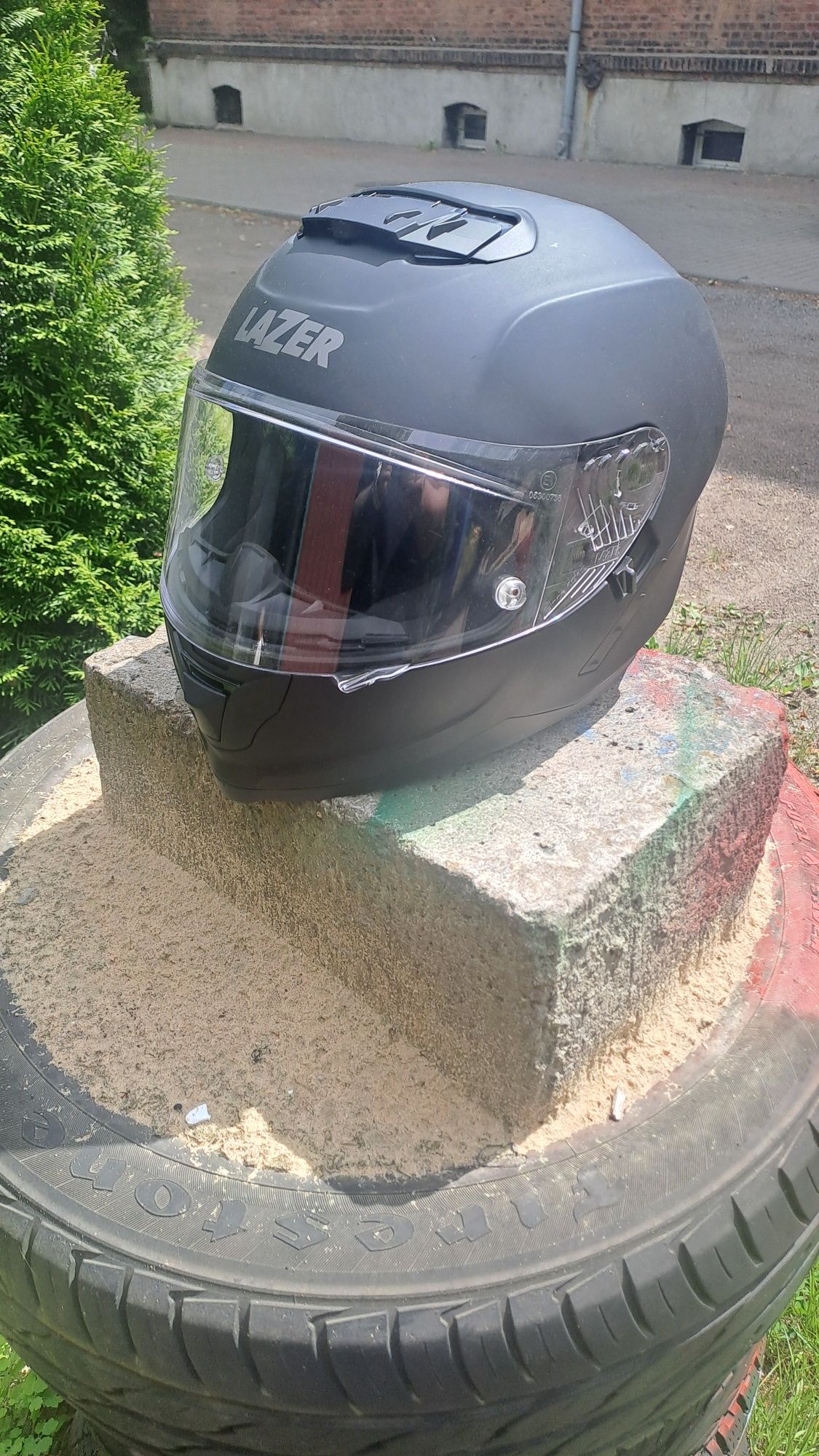 Kask nowy Lazer  r63/64