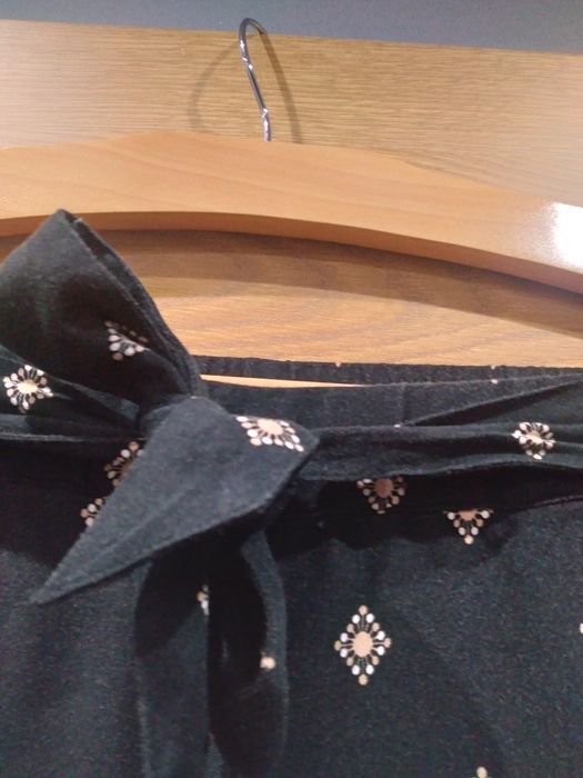 Świetne spodnie z szeroką nogawka S Olivier rozmiar M/L