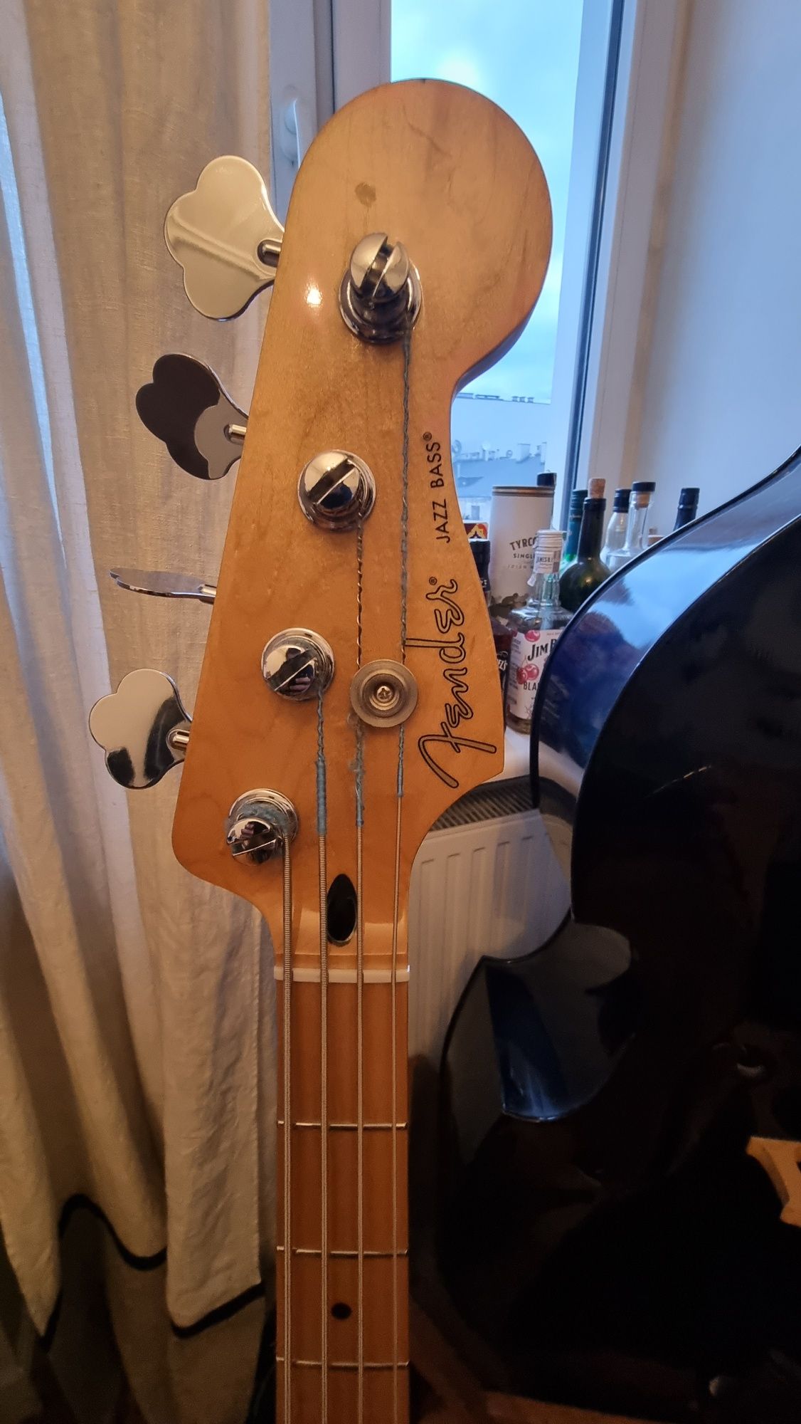 Gitara basowa Fender Jazz Bass Player